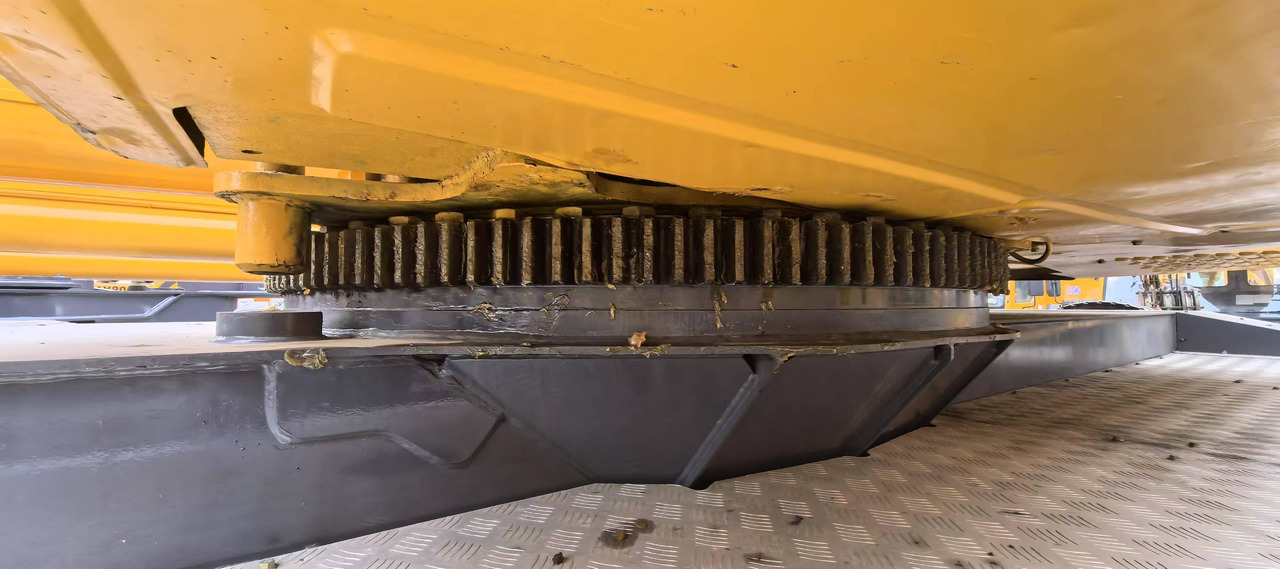 XCMG Official XCT80 80 Ton Used Mobile Hydraulic Truck Crane With High Quality - עגורן נייד: תמונה 4 XCMG Official XCT80 80 Ton Used Mobile Hydraulic Truck Crane With High Quality - עגורן נייד: תמונה 4