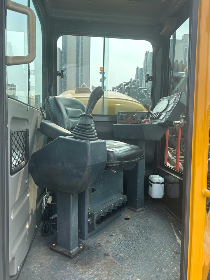XCMG Official XZ360E Second Hand horizontal directional drilling Rig Best Price - מכונת כיוון: תמונה 5 XCMG Official XZ360E Second Hand horizontal directional drilling Rig Best Price - מכונת כיוון: תמונה 5