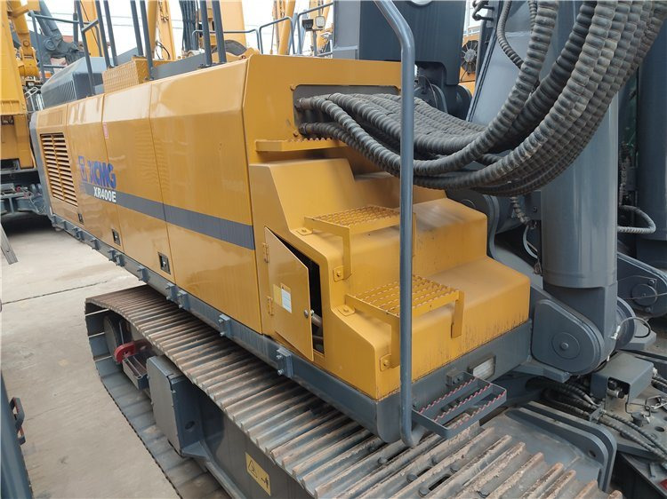XCMG Official Xe400e Second Hand Hydraulic Rotary Piling Rig Used Rotary Table Drilling Rig - נהג קורה: תמונה 4 XCMG Official Xe400e Second Hand Hydraulic Rotary Piling Rig Used Rotary Table Drilling Rig - נהג קורה: תמונה 4