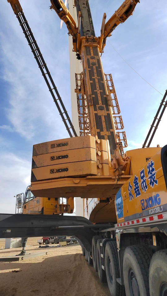 XCMG XCA1200 Used Boom Mobile All Terrain Crane 1200 Ton Crane Truck - עגורן לכל שטח: תמונה 3 XCMG XCA1200 Used Boom Mobile All Terrain Crane 1200 Ton Crane Truck - עגורן לכל שטח: תמונה 3