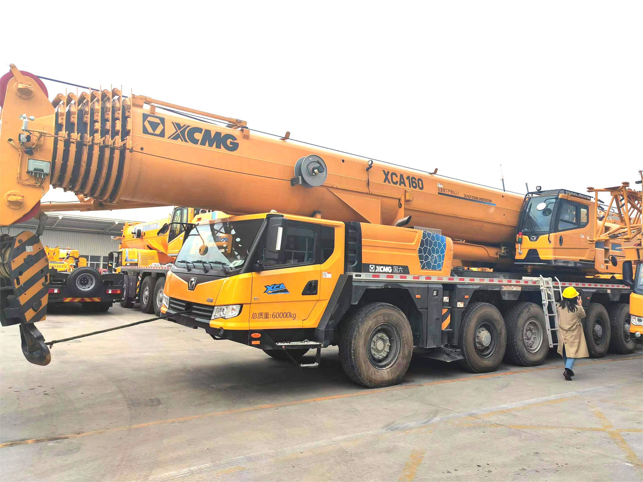 XCMG XCA160L8 Used 160 Ton Hydraulic Mobile All Terrain Truck Crane Price for Sale - עגורן לכל שטח: תמונה 2 XCMG XCA160L8 Used 160 Ton Hydraulic Mobile All Terrain Truck Crane Price for Sale - עגורן לכל שטח: תמונה 2