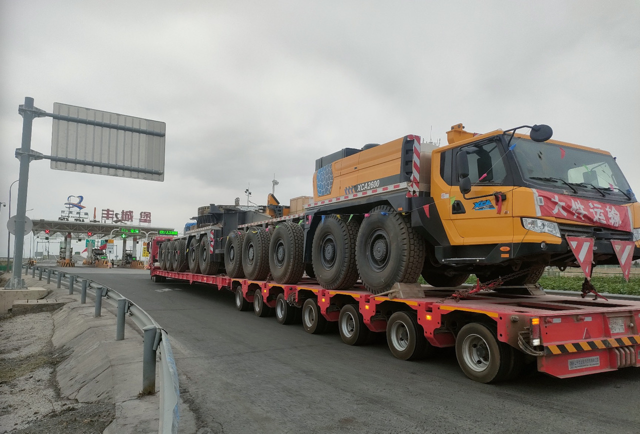 XCMG XCA2600 Used 2600 Ton Large All Terrain Truck Crane with Good Performance - עגורן לכל שטח: תמונה 2 XCMG XCA2600 Used 2600 Ton Large All Terrain Truck Crane with Good Performance - עגורן לכל שטח: תמונה 2