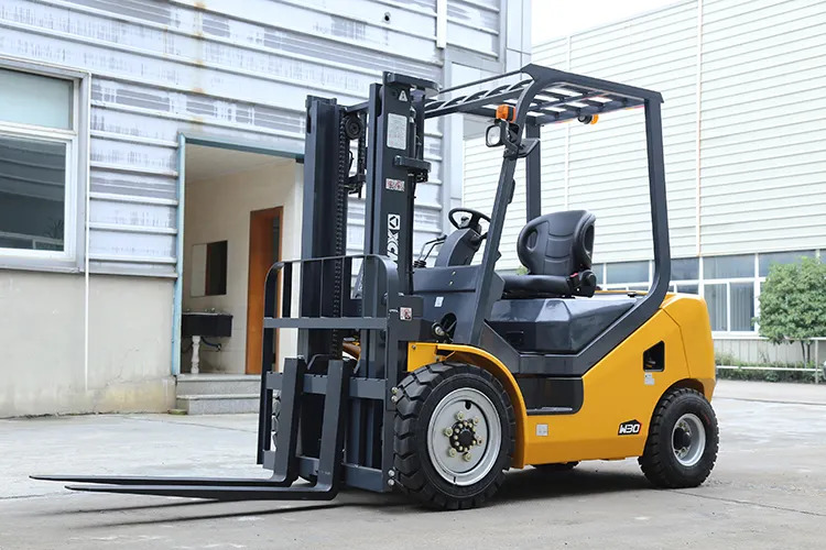 XCMG XCB30 3 ton hydraulic Fork Lift Truck Forklift With Attachments - מלגזת שטח קשה: תמונה 3 XCMG XCB30 3 ton hydraulic Fork Lift Truck Forklift With Attachments - מלגזת שטח קשה: תמונה 3