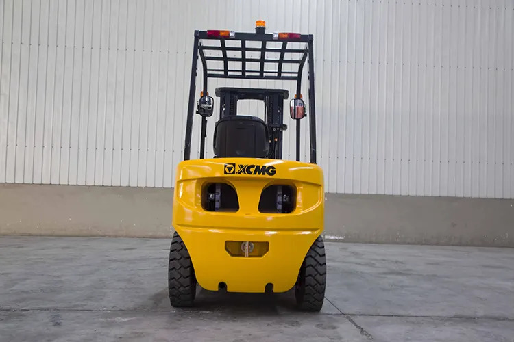 XCMG XCB30 3 ton hydraulic Fork Lift Truck Forklift With Attachments - מלגזת שטח קשה: תמונה 5 XCMG XCB30 3 ton hydraulic Fork Lift Truck Forklift With Attachments - מלגזת שטח קשה: תמונה 5