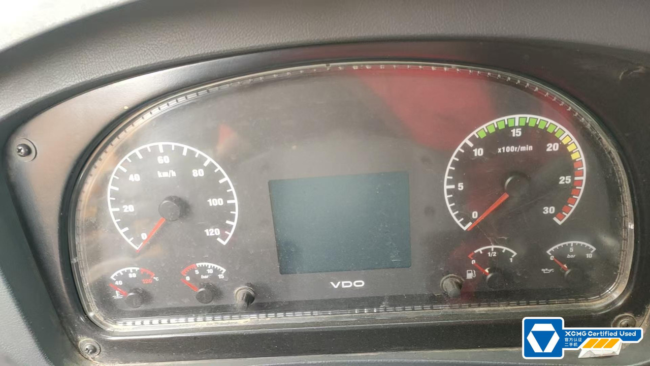 XCMG XCT130 130ton diesel second hand crane truck - עגורן נייד: תמונה 2 XCMG XCT130 130ton diesel second hand crane truck - עגורן נייד: תמונה 2