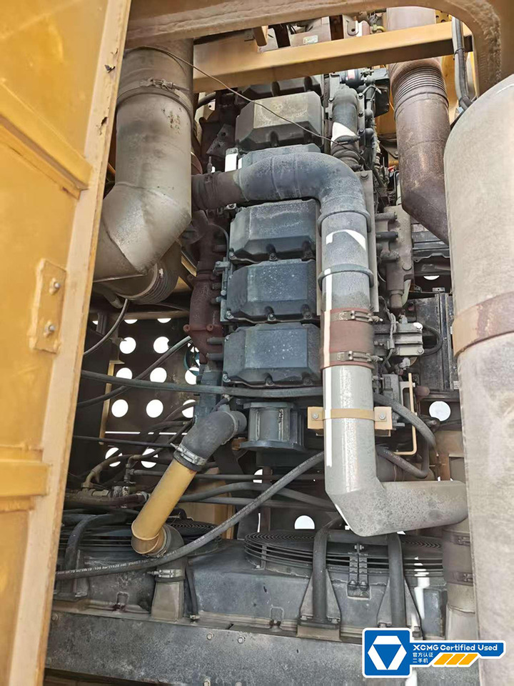 XCMG XGC16000 1250 ton 2020 used mobile crawler crane price - עגורן זוחל: תמונה 3 XCMG XGC16000 1250 ton 2020 used mobile crawler crane price - עגורן זוחל: תמונה 3