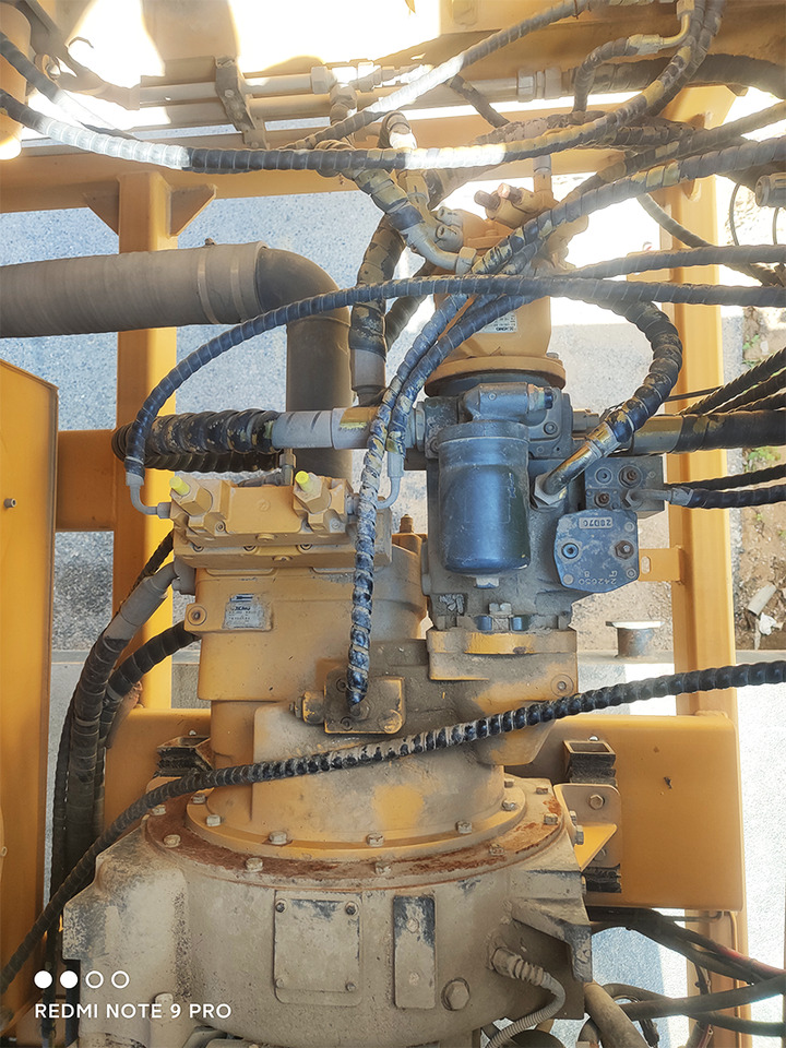 XCMG XGC200 200 tons hydraulic boom used crawler crane 2019 with good condition - עגורן זוחל: תמונה 2 XCMG XGC200 200 tons hydraulic boom used crawler crane 2019 with good condition - עגורן זוחל: תמונה 2