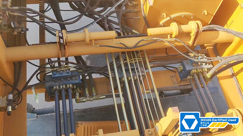 XCMG XGC650 650 ton second hand crawler crane for sale - עגורן זוחל: תמונה 2 XCMG XGC650 650 ton second hand crawler crane for sale - עגורן זוחל: תמונה 2