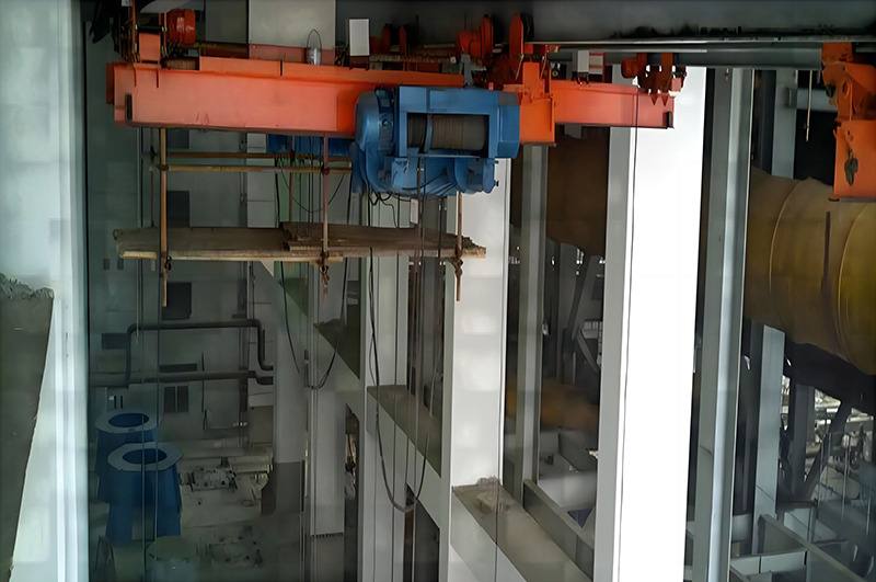 XCMG electric double-girder suspension rail-crossing crane - עגורן גנטרי: תמונה 5 XCMG electric double-girder suspension rail-crossing crane - עגורן גנטרי: תמונה 5