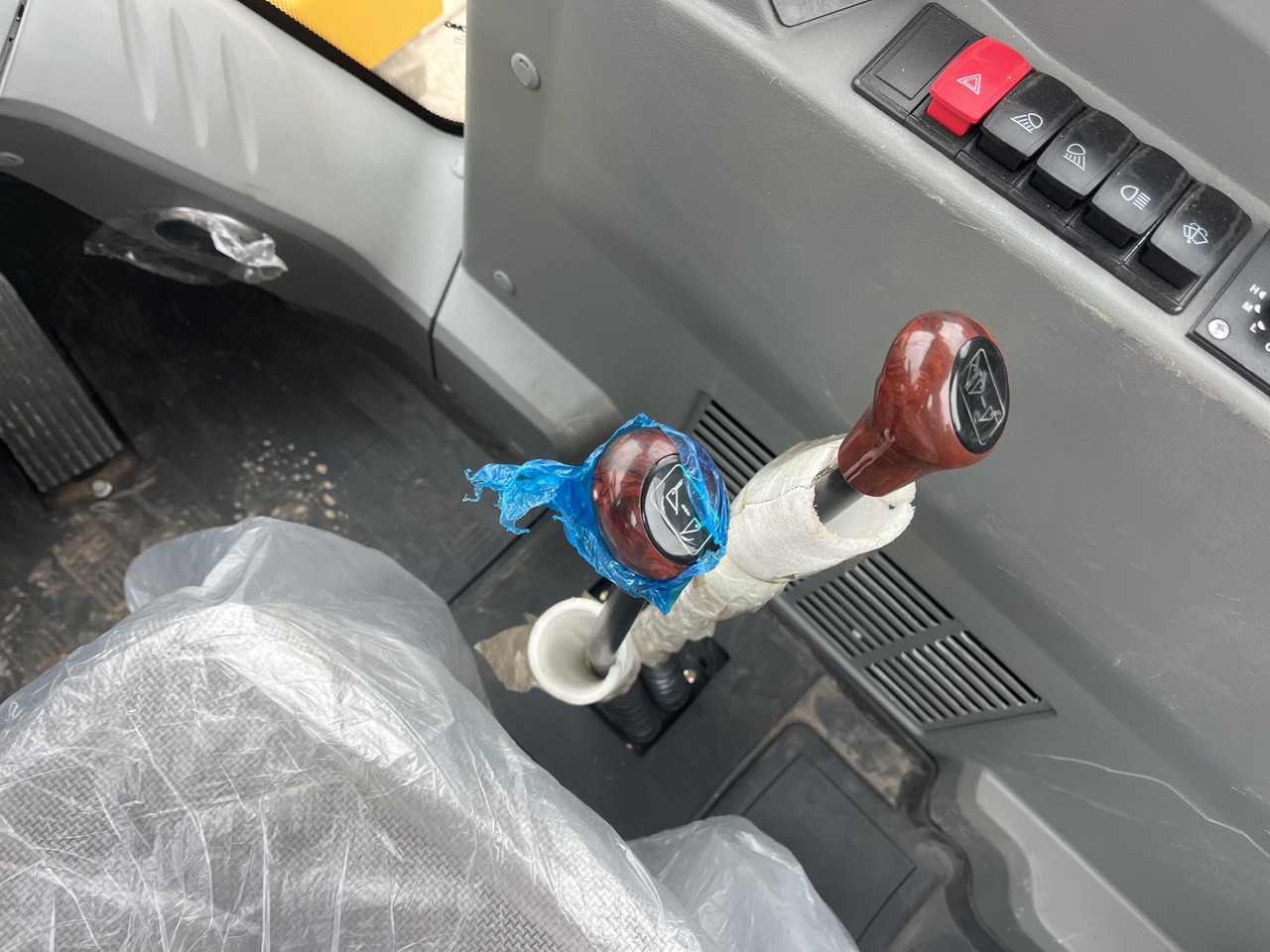 XCMG official 5 ton used wheel loader diesel LW500HV with high quality - מעמיס גלגלים: תמונה 5 XCMG official 5 ton used wheel loader diesel LW500HV with high quality - מעמיס גלגלים: תמונה 5