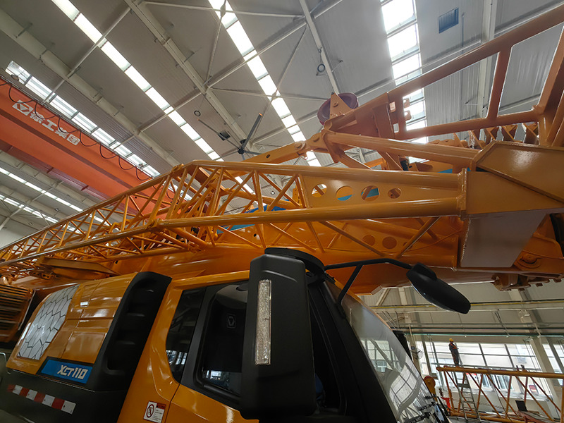 XCMG used XCT110 110ton telescopic boom truck crane mobile for sale - עגורן: תמונה 5 XCMG used XCT110 110ton telescopic boom truck crane mobile for sale - עגורן: תמונה 5