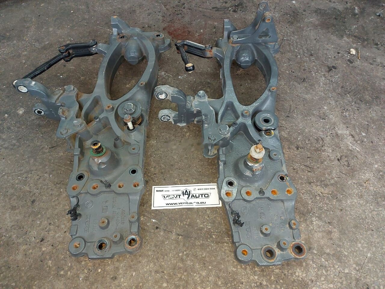 CHASSIS BRACKET DAF 1911615 DAF XF 106 truck - מתלה עבור משאית: תמונה 1 CHASSIS BRACKET DAF 1911615 DAF XF 106 truck - מתלה עבור משאית: תמונה 1