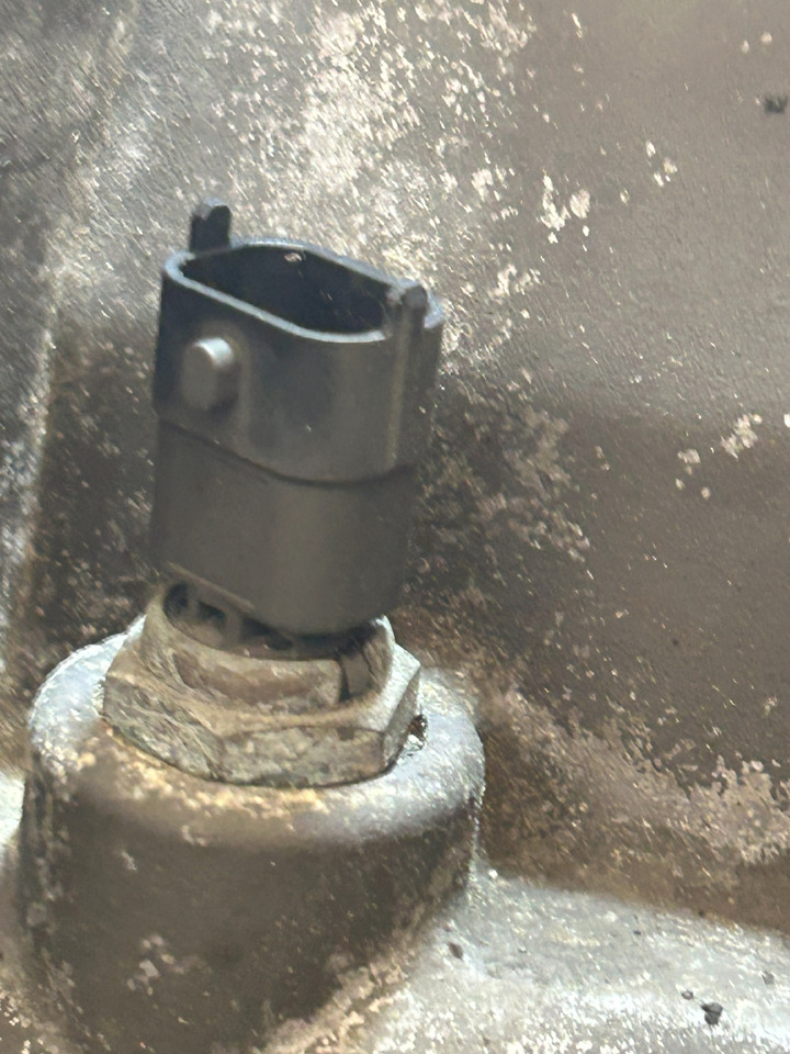 DAF OIL MODULE DAF XF - מסנן שמן: תמונה 3 DAF OIL MODULE DAF XF - מסנן שמן: תמונה 3