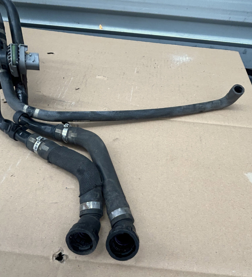 DAF TUBE THREE-WAY VALVE WEBASTO WATER 9036682 - חלק מזגן: תמונה 5 DAF TUBE THREE-WAY VALVE WEBASTO WATER 9036682 - חלק מזגן: תמונה 5