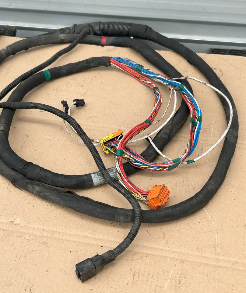 DAF XF 106 CHASSIS MAIN ELECTRICAL HARNESS - כבלים/ רתמת חוט: תמונה 3 DAF XF 106 CHASSIS MAIN ELECTRICAL HARNESS - כבלים/ רתמת חוט: תמונה 3