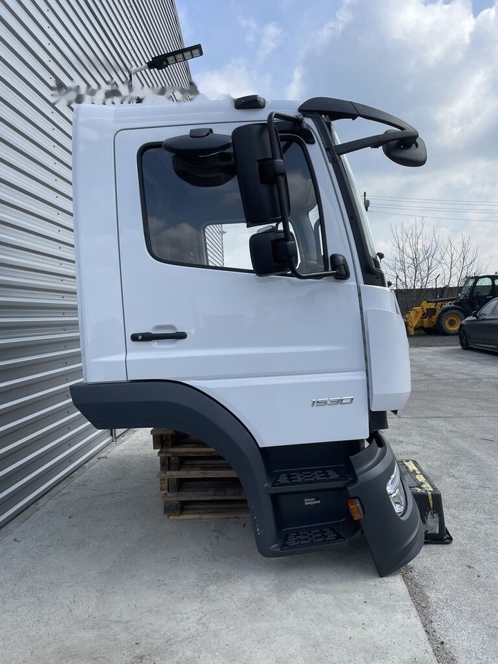 FRONT BUMPER COMPLETE EXTRA COST 700EU Mercedes-Benz ATEGO Euro 6 Mercedes-Benz 1523 L, 1524 L, 1527 L, 1530 - תא עבור משאית: תמונה 3 FRONT BUMPER COMPLETE EXTRA COST 700EU Mercedes-Benz ATEGO Euro 6 Mercedes-Benz 1523 L, 1524 L, 1527 L, 1530 - תא עבור משאית: תמונה 3