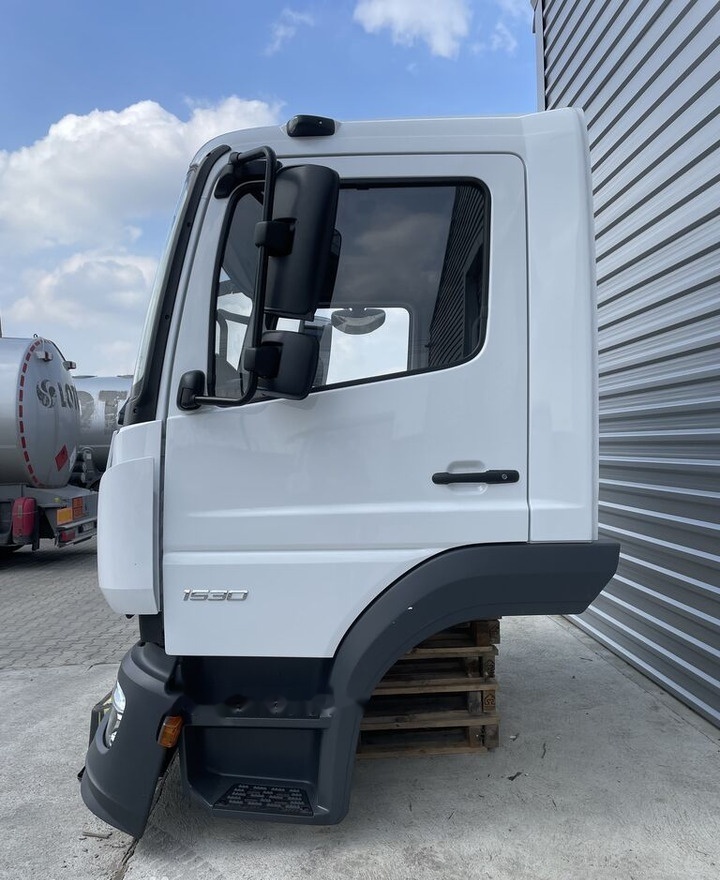 FRONT BUMPER COMPLETE EXTRA COST 800EU Mercedes-Benz ATEGO S-cab ClassicSpace, 2.30 m 2023 Mercedes-Benz ATEGO truck - תא עבור משאית: תמונה 5 FRONT BUMPER COMPLETE EXTRA COST 800EU Mercedes-Benz ATEGO S-cab ClassicSpace, 2.30 m 2023 Mercedes-Benz ATEGO truck - תא עבור משאית: תמונה 5