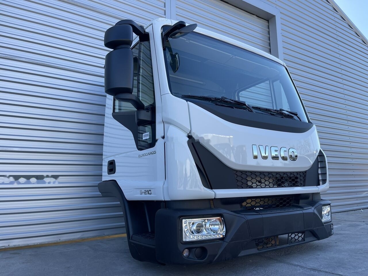 IVECO Eurocargo for IVECO Eurocargo DAY cabine - תא עבור מכונית: תמונה 2 IVECO Eurocargo for IVECO Eurocargo DAY cabine - תא עבור מכונית: תמונה 2