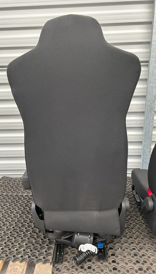 IVECO NEW SEAT IVECO S-WAY - מושב: תמונה 3 IVECO NEW SEAT IVECO S-WAY - מושב: תמונה 3