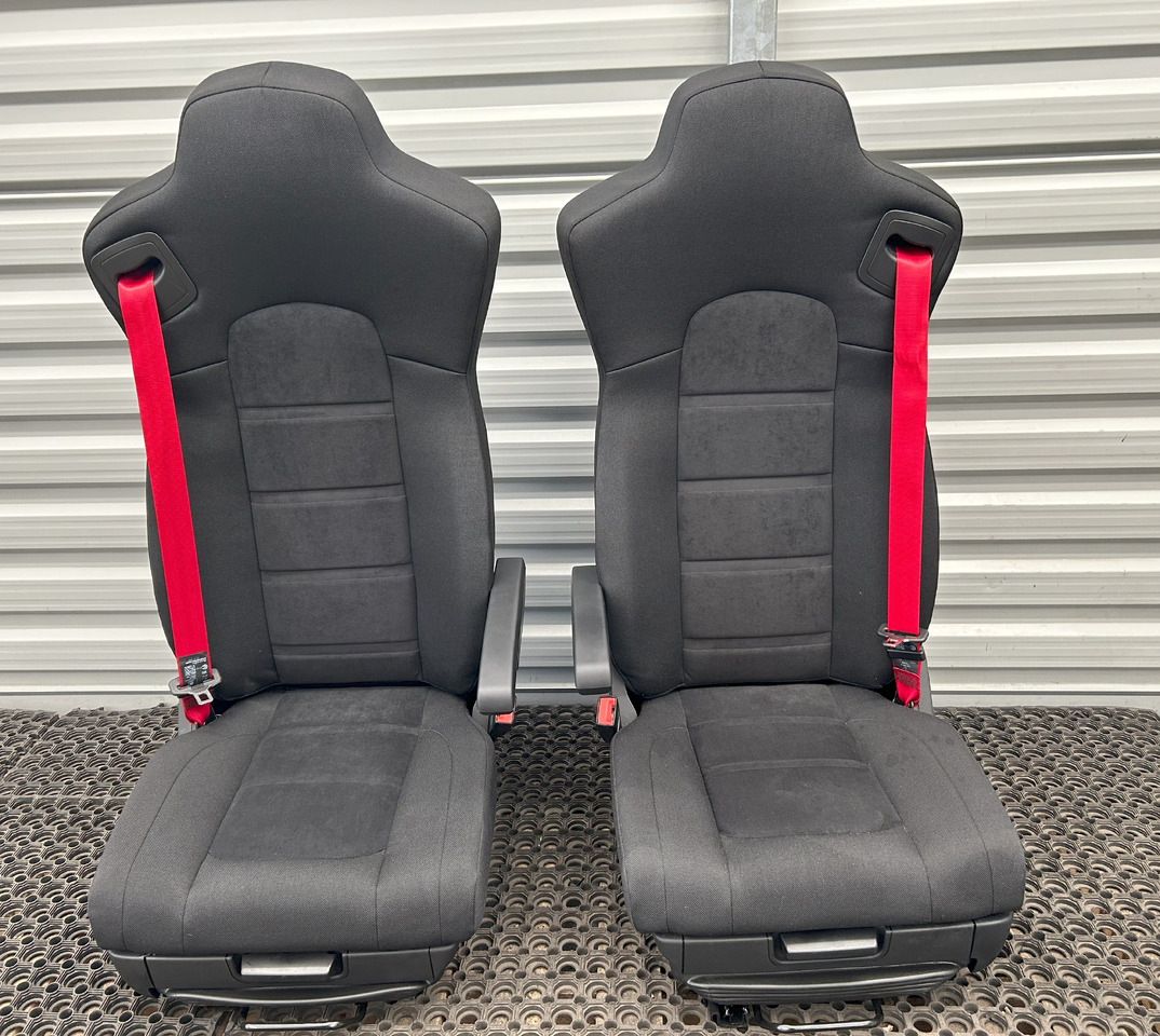 IVECO NEW SET OF SEATS IVECO S-WAY - מושב: תמונה 1 IVECO NEW SET OF SEATS IVECO S-WAY - מושב: תמונה 1