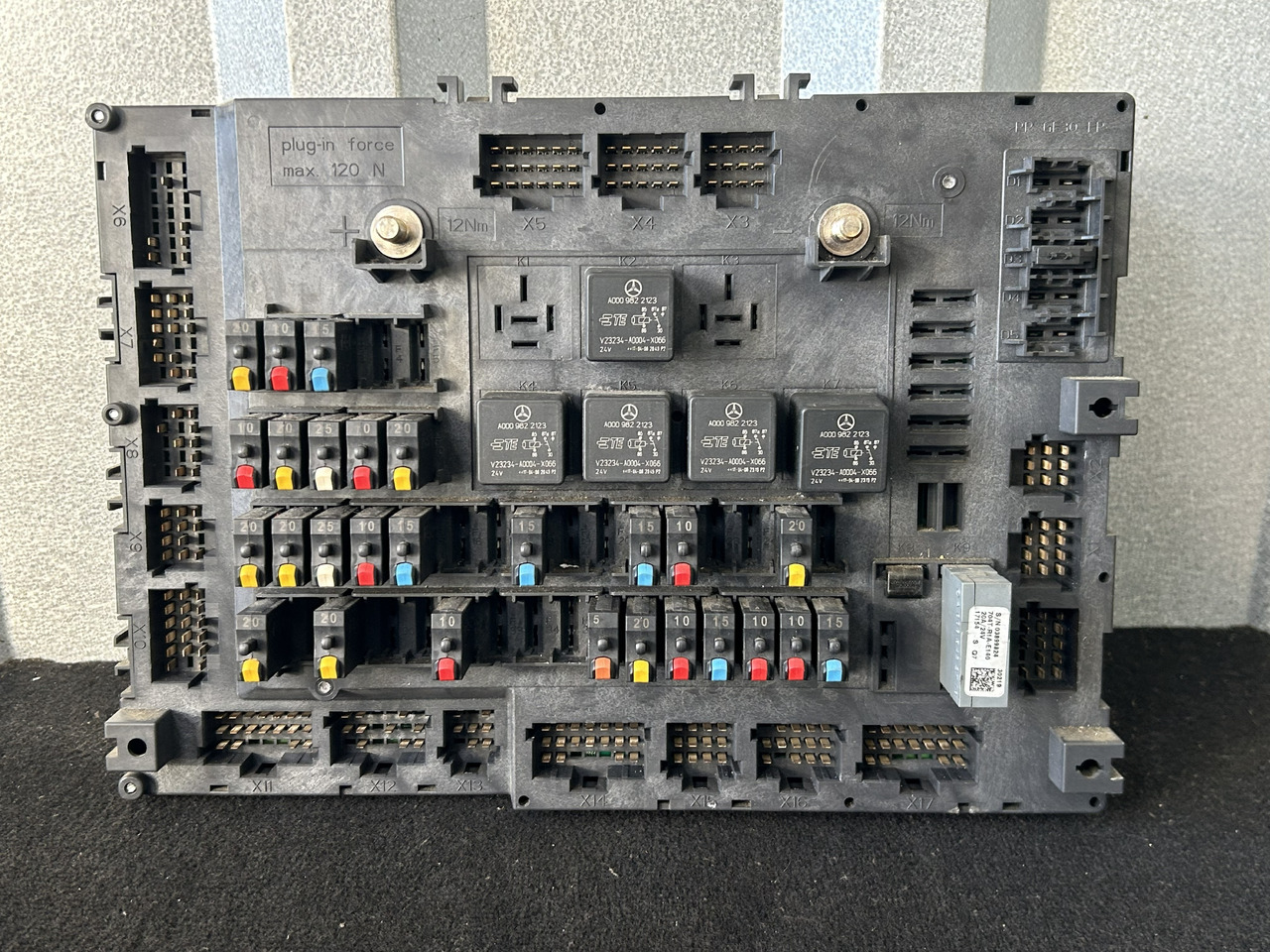 MERCEDES ACTROS MP4 A FUSE MODULE SAM - נתיך: תמונה 1 MERCEDES ACTROS MP4 A FUSE MODULE SAM - נתיך: תמונה 1