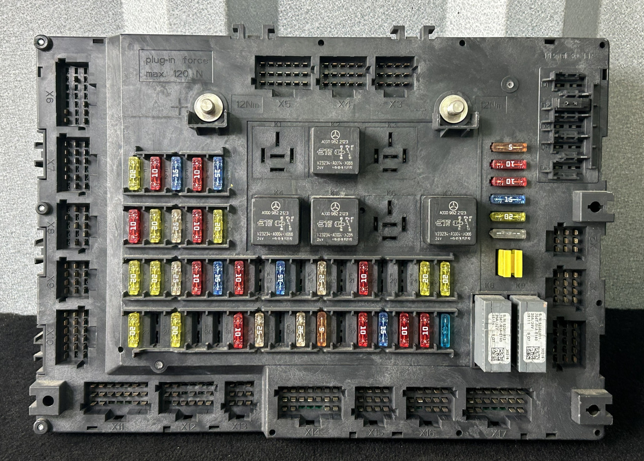 MERCEDES ACTROS MP4 A FUSE MODULE SAM - נתיך: תמונה 1 MERCEDES ACTROS MP4 A FUSE MODULE SAM - נתיך: תמונה 1