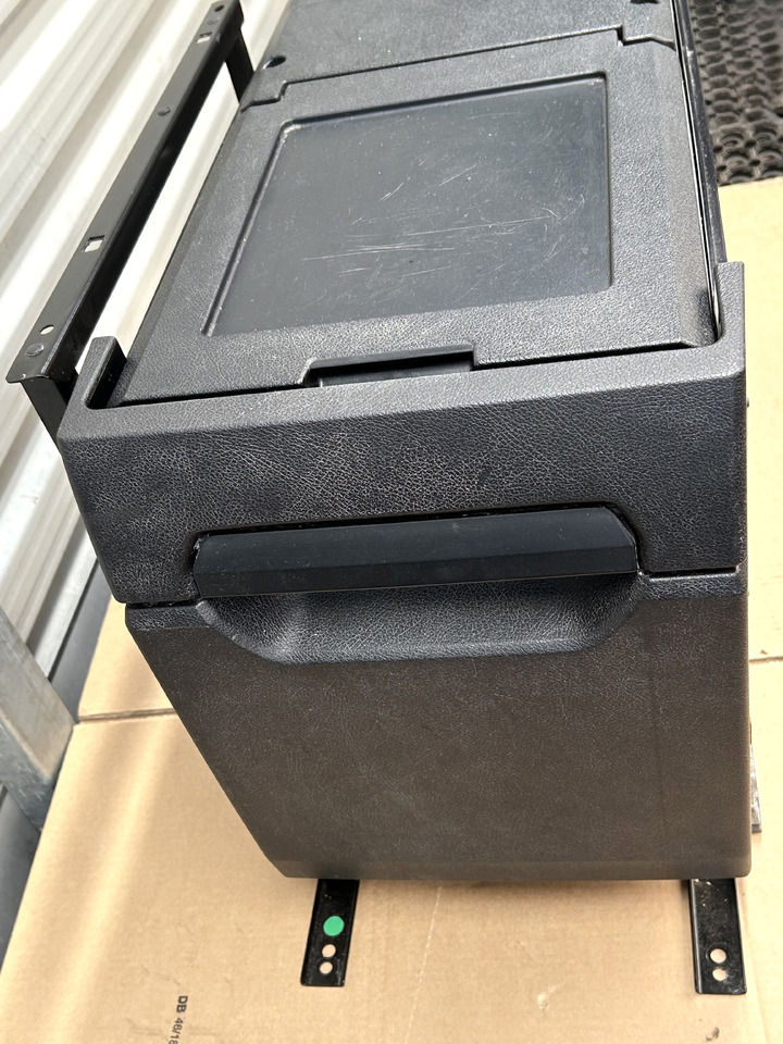 MERCEDES ACTROS MP4 REFRIGERATOR - חלק אוניברסלי: תמונה 1 MERCEDES ACTROS MP4 REFRIGERATOR - חלק אוניברסלי: תמונה 1