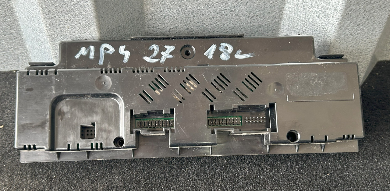 MERCEDES AIR CONDITIONING CONTROL PANEL AROCS MP4 - חלק מזגן: תמונה 2 MERCEDES AIR CONDITIONING CONTROL PANEL AROCS MP4 - חלק מזגן: תמונה 2