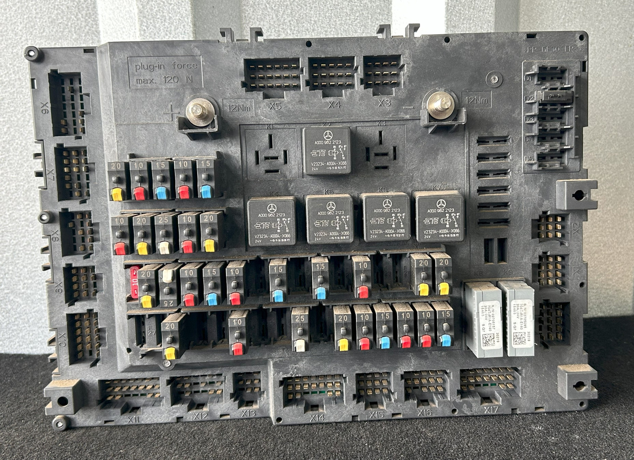 MERCEDES AROCS MP4 A FUSE MODULE SAM - נתיך: תמונה 3 MERCEDES AROCS MP4 A FUSE MODULE SAM - נתיך: תמונה 3