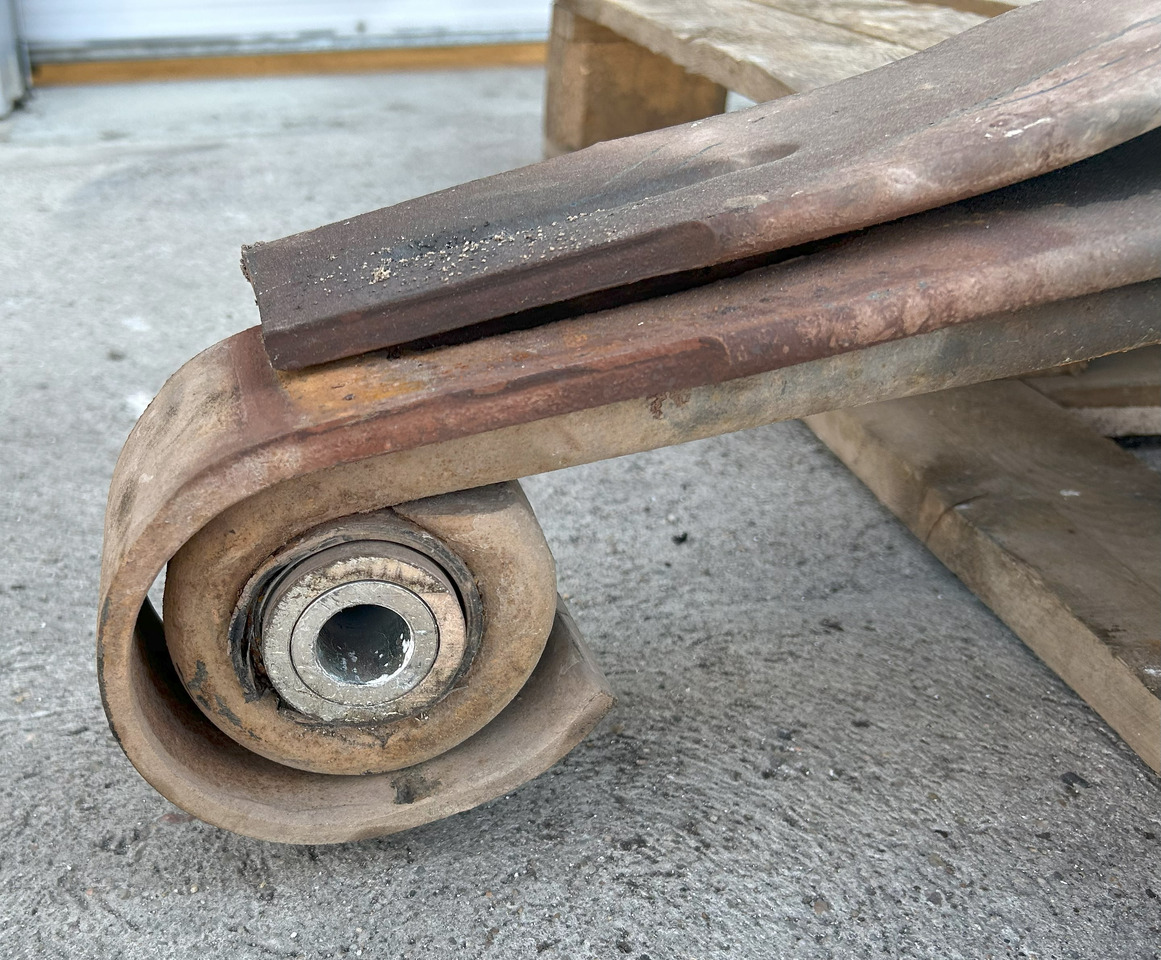 MERCEDES-BENZ 3-LEAF SPRING FRONT FOR MERCEDES AROCS MP4 - מתלה פלדה: תמונה 3 MERCEDES-BENZ 3-LEAF SPRING FRONT FOR MERCEDES AROCS MP4 - מתלה פלדה: תמונה 3