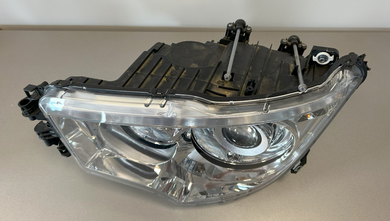 MERCEDES-BENZ brand new original OEM Mercedes-Benz headlight LEFT BI-XENON MP4, MP5 - פנס קדמי: תמונה 2 MERCEDES-BENZ brand new original OEM Mercedes-Benz headlight LEFT BI-XENON MP4, MP5 - פנס קדמי: תמונה 2