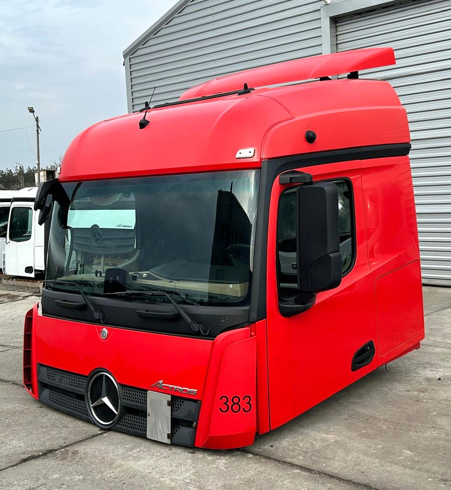 Mercedes Actros MP4 - תא: תמונה 2 Mercedes Actros MP4 - תא: תמונה 2