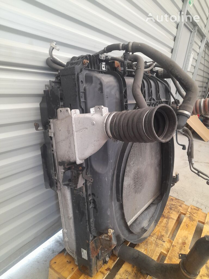 Mercedes-Benz ACTROS MP4 A9605003601 /A9605000002 Mercedes-Benz truck - רדיאטור עבור משאית: תמונה 4 Mercedes-Benz ACTROS MP4 A9605003601 /A9605000002 Mercedes-Benz truck - רדיאטור עבור משאית: תמונה 4
