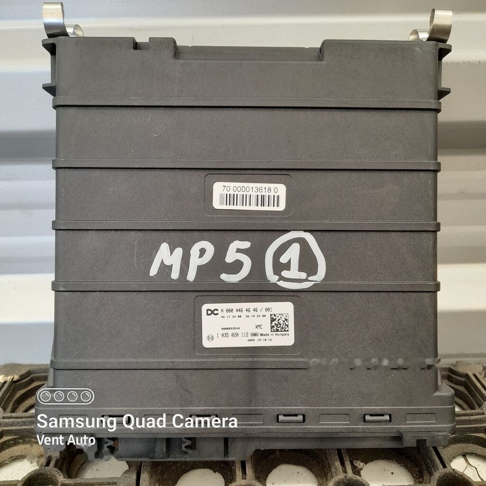 Mercedes-Benz ACTROS MP5 A0004464646 Mercedes-Benz A0004464646 XMC - ECU עבור משאית: תמונה 1 Mercedes-Benz ACTROS MP5 A0004464646 Mercedes-Benz A0004464646 XMC - ECU עבור משאית: תמונה 1