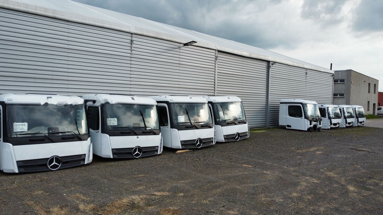 Mercedes-Benz M ClassicSpace Arocs for Mercedes-Benz ACTROS ANTOS AXOR M classic space 170mm Fahrerhaus - תא: תמונה 2 Mercedes-Benz M ClassicSpace Arocs for Mercedes-Benz ACTROS ANTOS AXOR M classic space 170mm Fahrerhaus - תא: תמונה 2