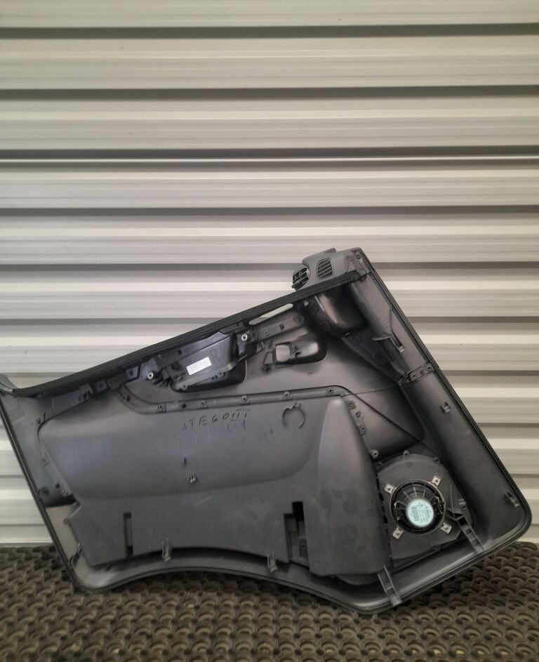 TAPICERKA PANEL DRZWI R Mercedes-Benz ATEGO A9407201870 - דלת וחלקים עבור משאית: תמונה 3 TAPICERKA PANEL DRZWI R Mercedes-Benz ATEGO A9407201870 - דלת וחלקים עבור משאית: תמונה 3