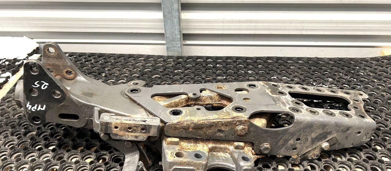 WSPORNIK MOCOWANIE ŁAPA ZACZEPU Mercedes-Benz ACTROS MP4 truck - מתלה עבור משאית: תמונה 3 WSPORNIK MOCOWANIE ŁAPA ZACZEPU Mercedes-Benz ACTROS MP4 truck - מתלה עבור משאית: תמונה 3