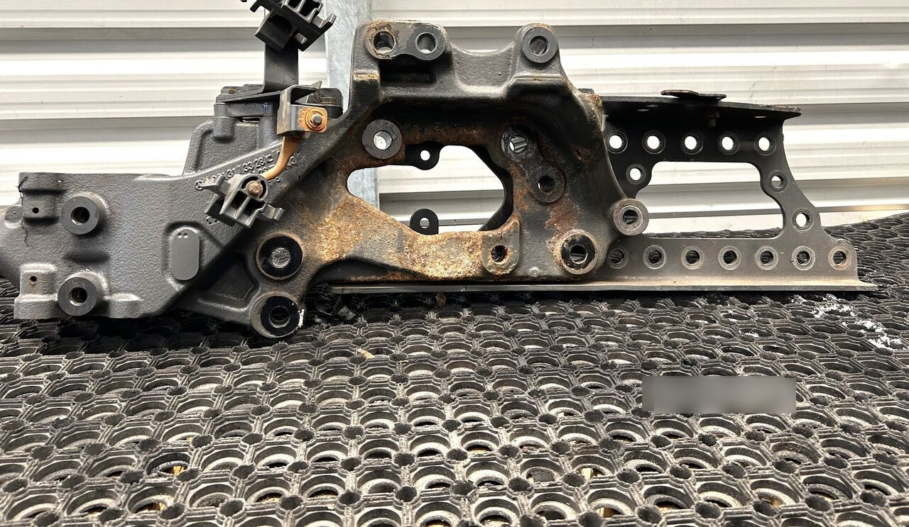 WSPORNIK MOCOWANIE ŁAPA ZACZEPU Mercedes-Benz ACTROS MP4 truck - מתלה עבור משאית: תמונה 1 WSPORNIK MOCOWANIE ŁAPA ZACZEPU Mercedes-Benz ACTROS MP4 truck - מתלה עבור משאית: תמונה 1