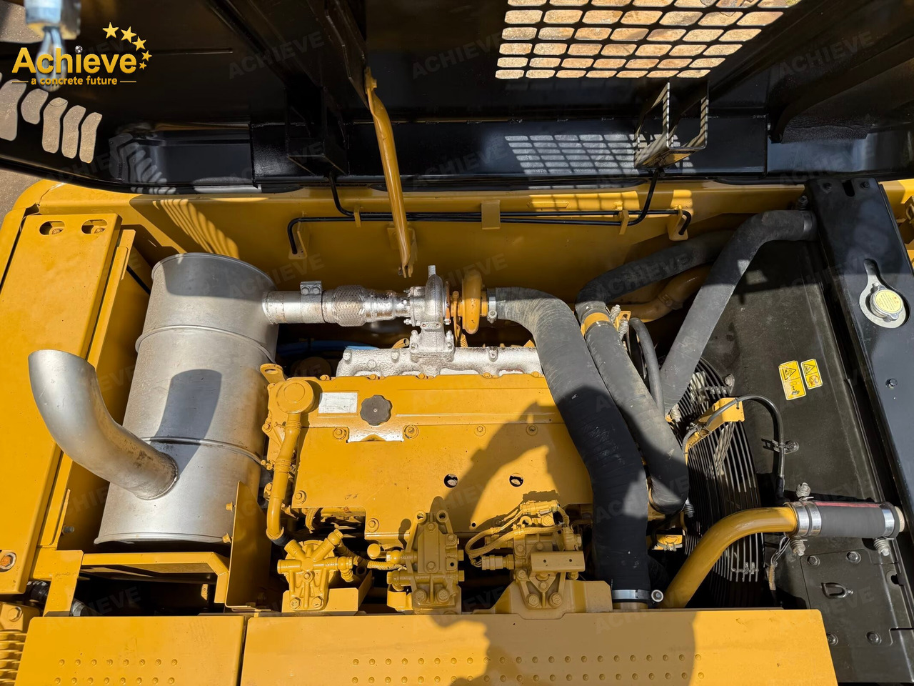 מחפר סורק CATERPILLAR 【ACHIEVE】TOP CONDITION!!! CAT 320D tracked excavator: תמונה 15