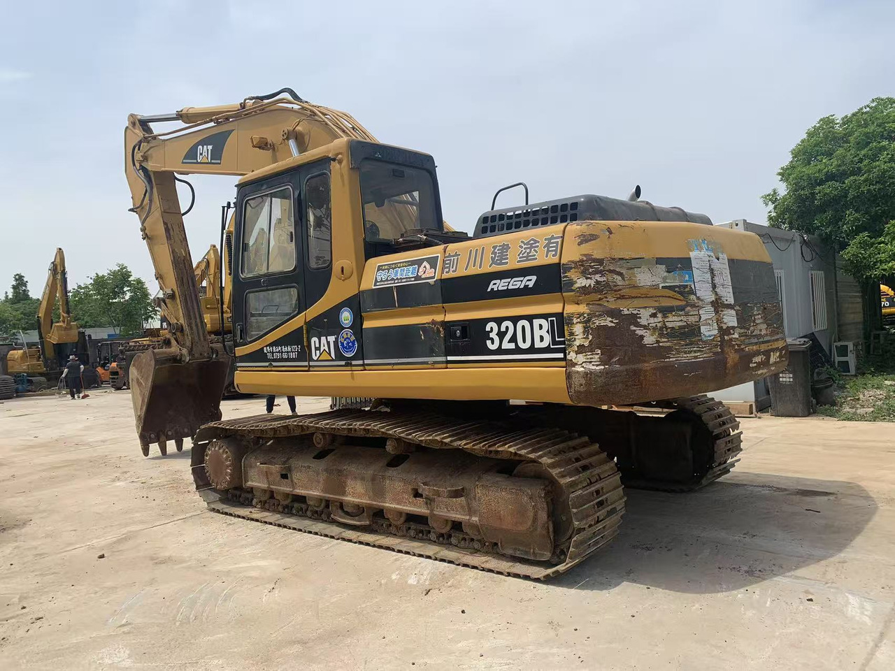 CATERPILLAR 320BL Used Excavator with Original Color - מחפר סורק: תמונה 5 CATERPILLAR 320BL Used Excavator with Original Color - מחפר סורק: תמונה 5