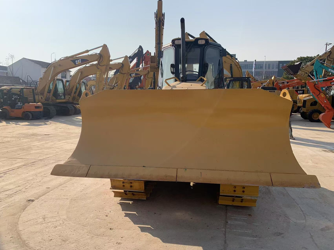 Caterpillar Bulldozer CAT D5G, D5K Good Price Japan Origin Tractor - דחפור: תמונה 4 Caterpillar Bulldozer CAT D5G, D5K Good Price Japan Origin Tractor - דחפור: תמונה 4