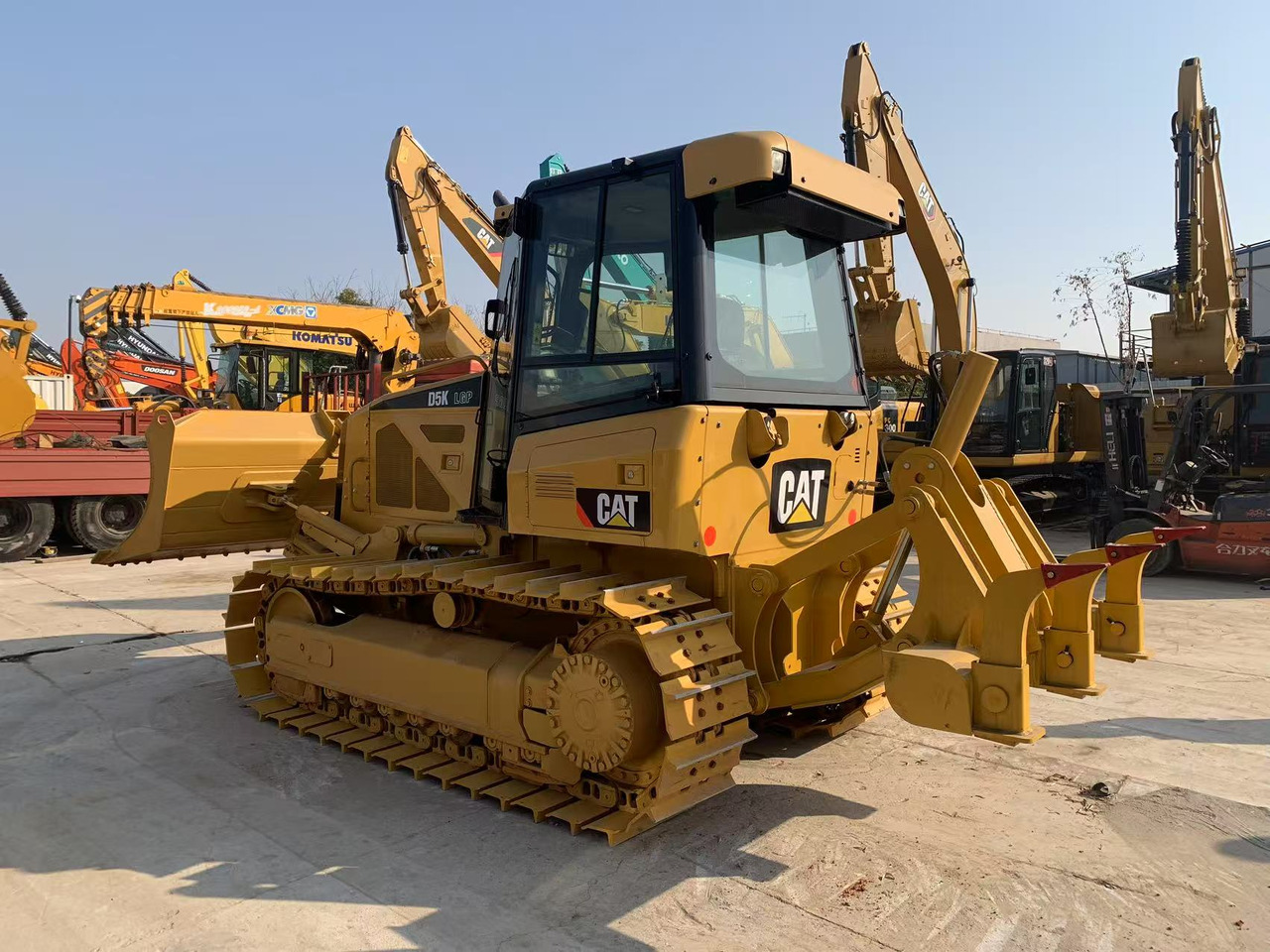 Caterpillar Bulldozer CAT D5G, D5K Good Price Japan Origin Tractor - דחפור: תמונה 3 Caterpillar Bulldozer CAT D5G, D5K Good Price Japan Origin Tractor - דחפור: תמונה 3