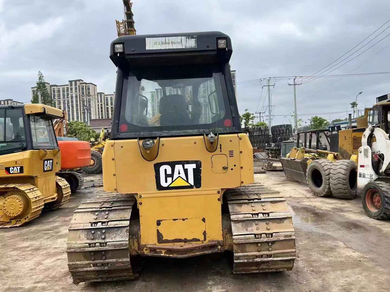 Caterpillar Bulldozer Used Condition CAT D5K LGP Original Color - דחפור: תמונה 4 Caterpillar Bulldozer Used Condition CAT D5K LGP Original Color - דחפור: תמונה 4
