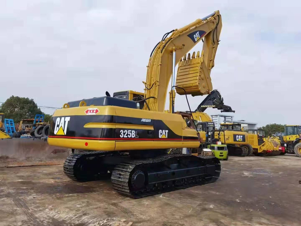 Caterpillar Excavator Secondhand Condition CAT 325BL, 330BL, 320BL - מחפר סורק: תמונה 1 Caterpillar Excavator Secondhand Condition CAT 325BL, 330BL, 320BL - מחפר סורק: תמונה 1