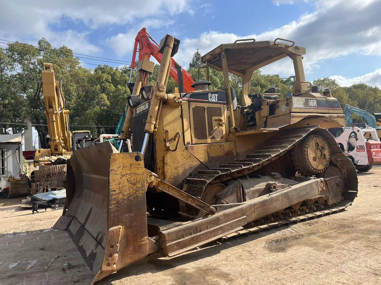 Caterpillar Original Condition CAT D6R bulldozer with Rippers - דחפור: תמונה 4 Caterpillar Original Condition CAT D6R bulldozer with Rippers - דחפור: תמונה 4