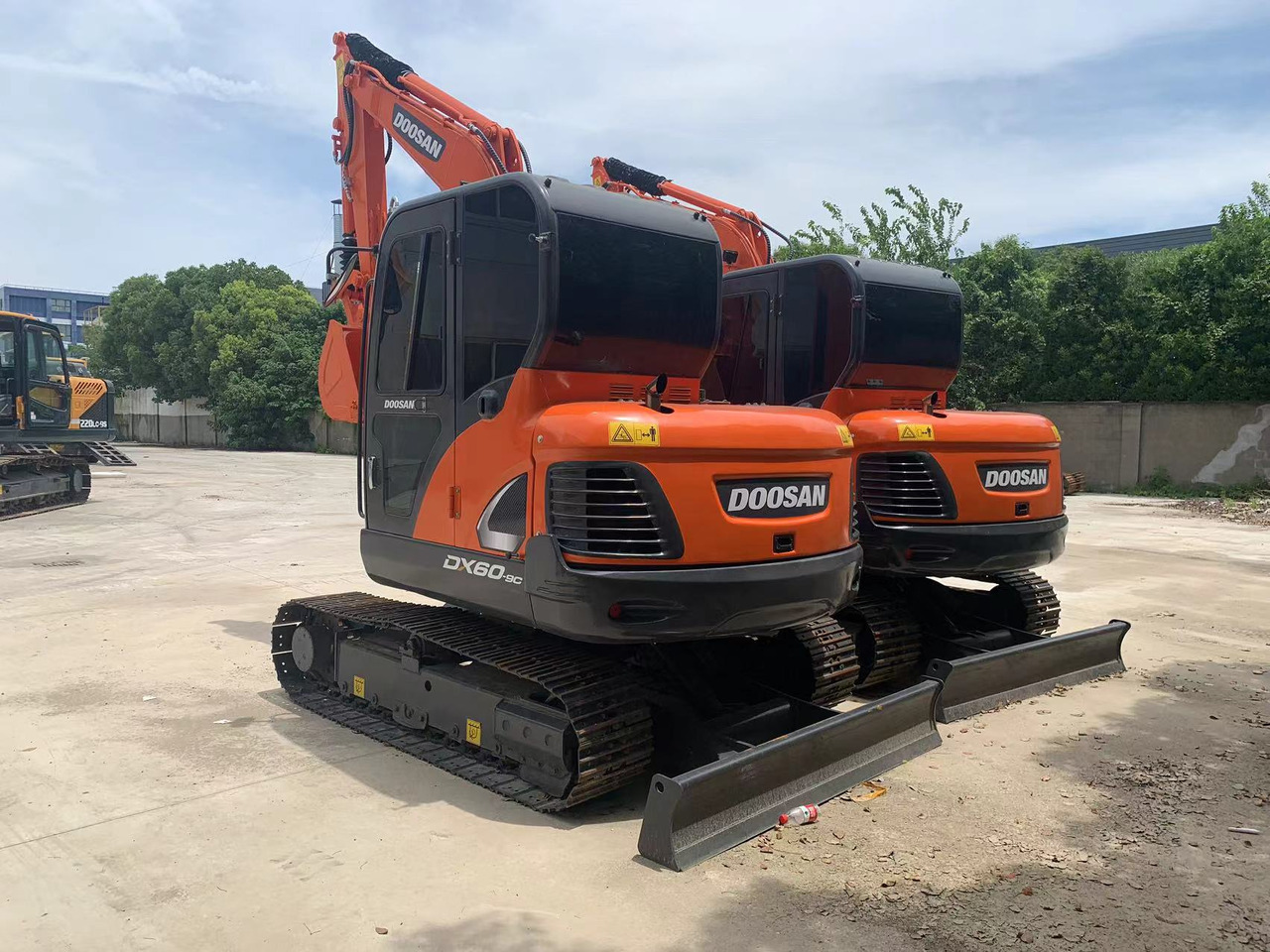 DOOSAN DX60 Good price 6 ton Small Excavator - מחפר סורק: תמונה 3 DOOSAN DX60 Good price 6 ton Small Excavator - מחפר סורק: תמונה 3