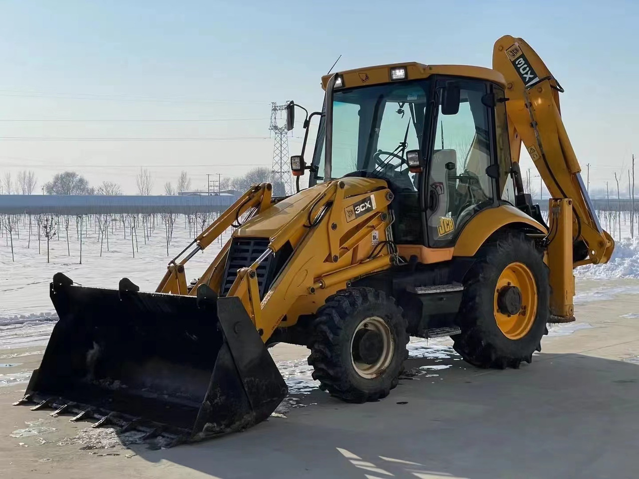 JCB 3CX Used Backhoe Loader with Hammer - מחפרון: תמונה 1 JCB 3CX Used Backhoe Loader with Hammer - מחפרון: תמונה 1
