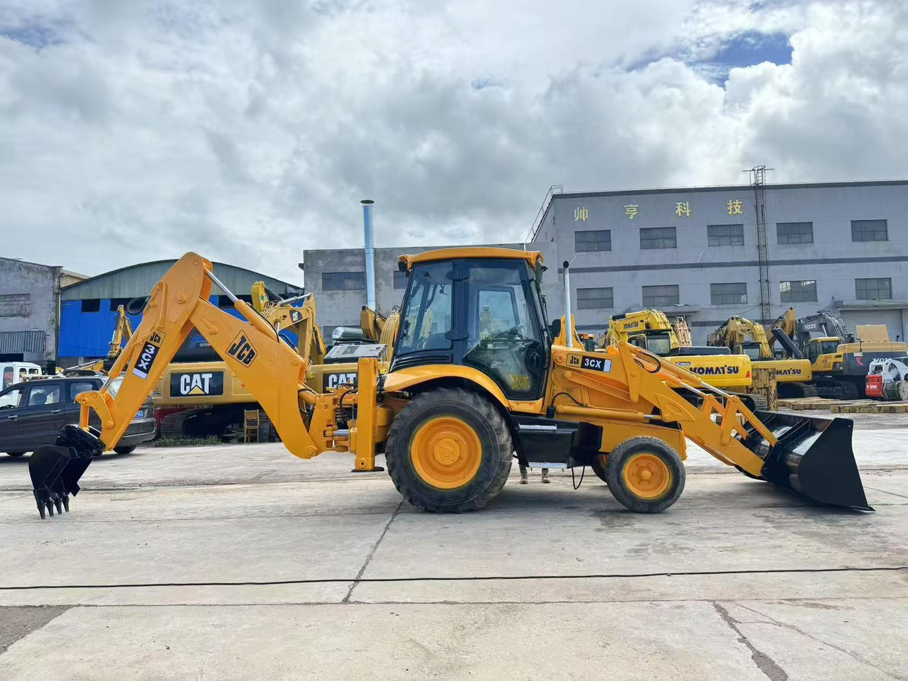 JCB 4x4 Backhoe Loader 3CX Used Condition - מחפרון: תמונה 4 JCB 4x4 Backhoe Loader 3CX Used Condition - מחפרון: תמונה 4