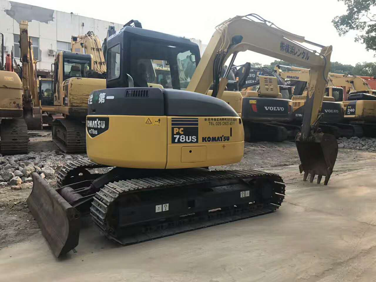 Komatsu Small Excavator PC78US Zero-tail Excavator Made in Japan - מחפר סורק: תמונה 2 Komatsu Small Excavator PC78US Zero-tail Excavator Made in Japan - מחפר סורק: תמונה 2