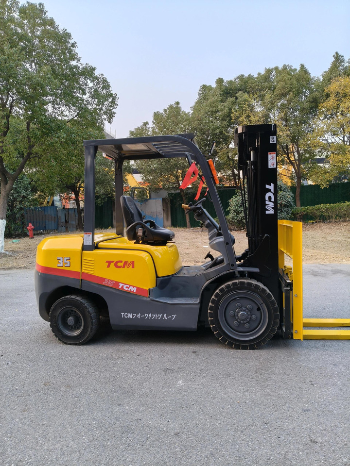 TCM FD35, FD30 Forklift with ISUZU Engine - מלגזת סולר: תמונה 5 TCM FD35, FD30 Forklift with ISUZU Engine - מלגזת סולר: תמונה 5
